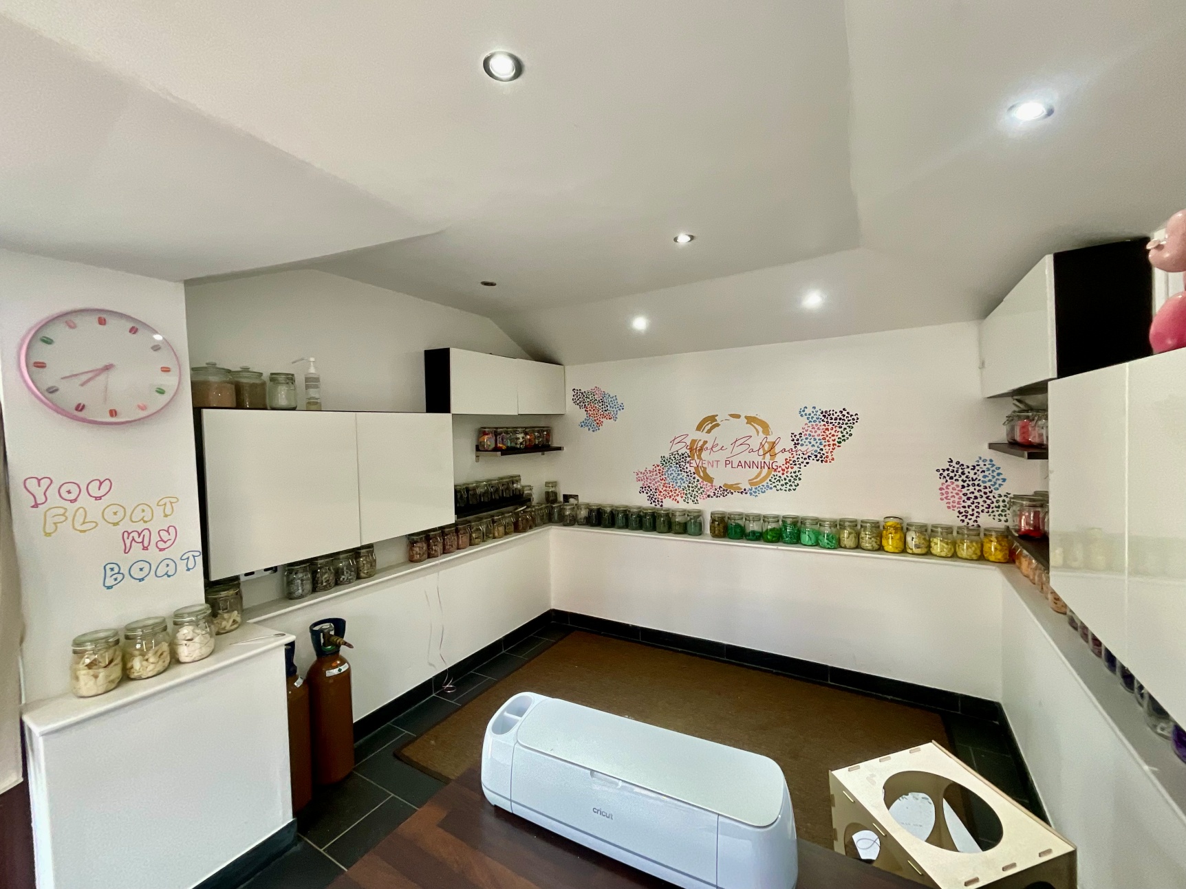 Office/ Salon / Playroom 