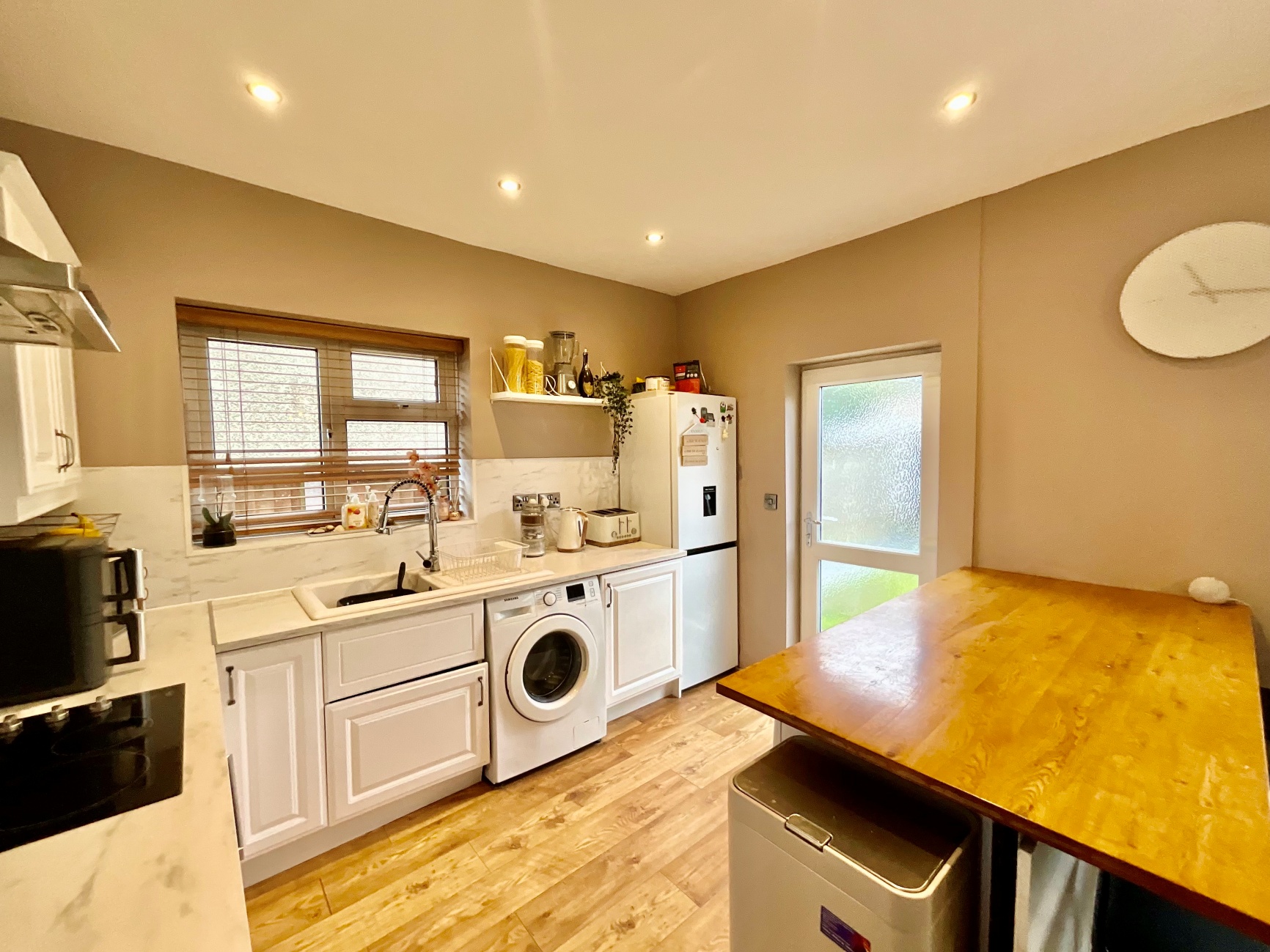 Kitchen Diner 
