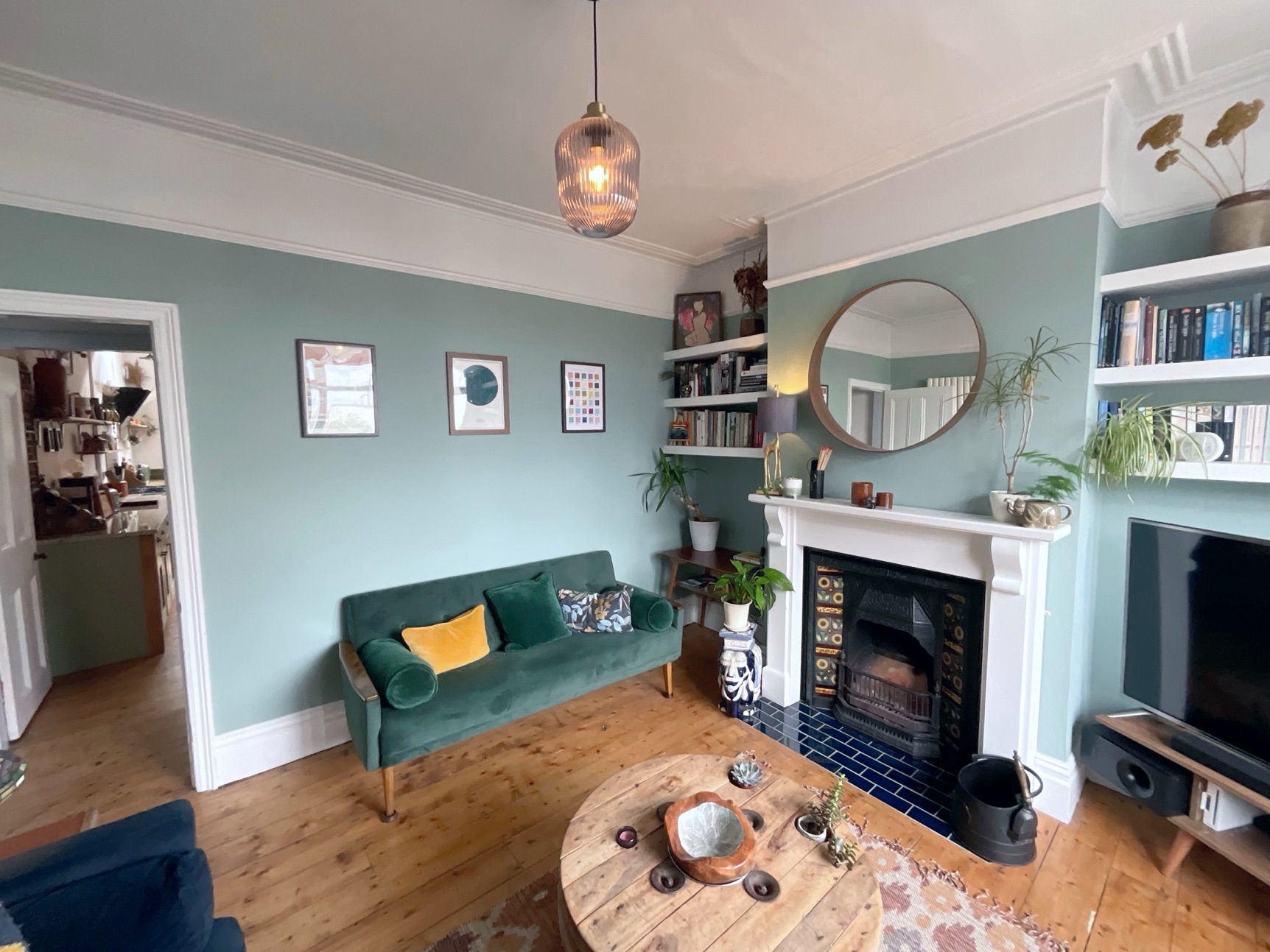 living room 