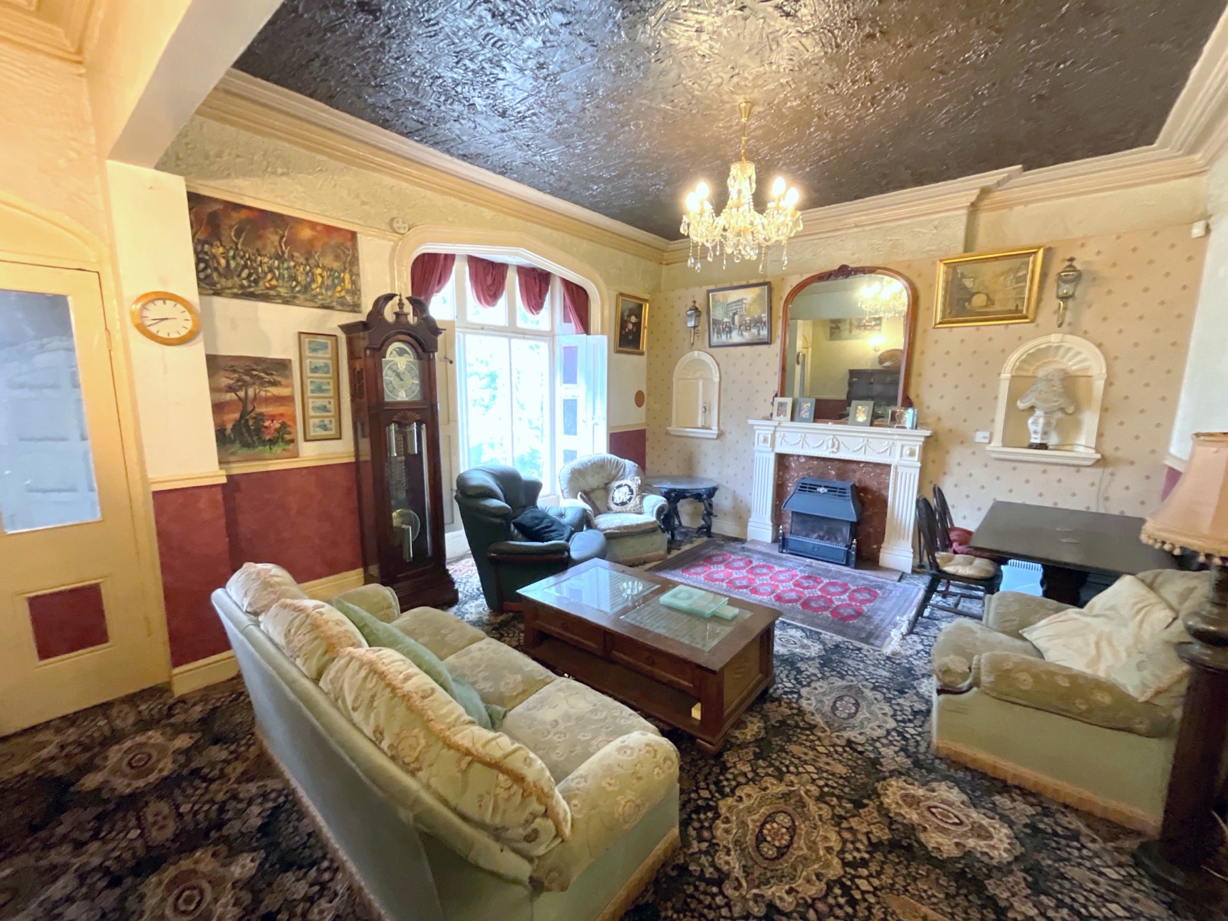 living room 
