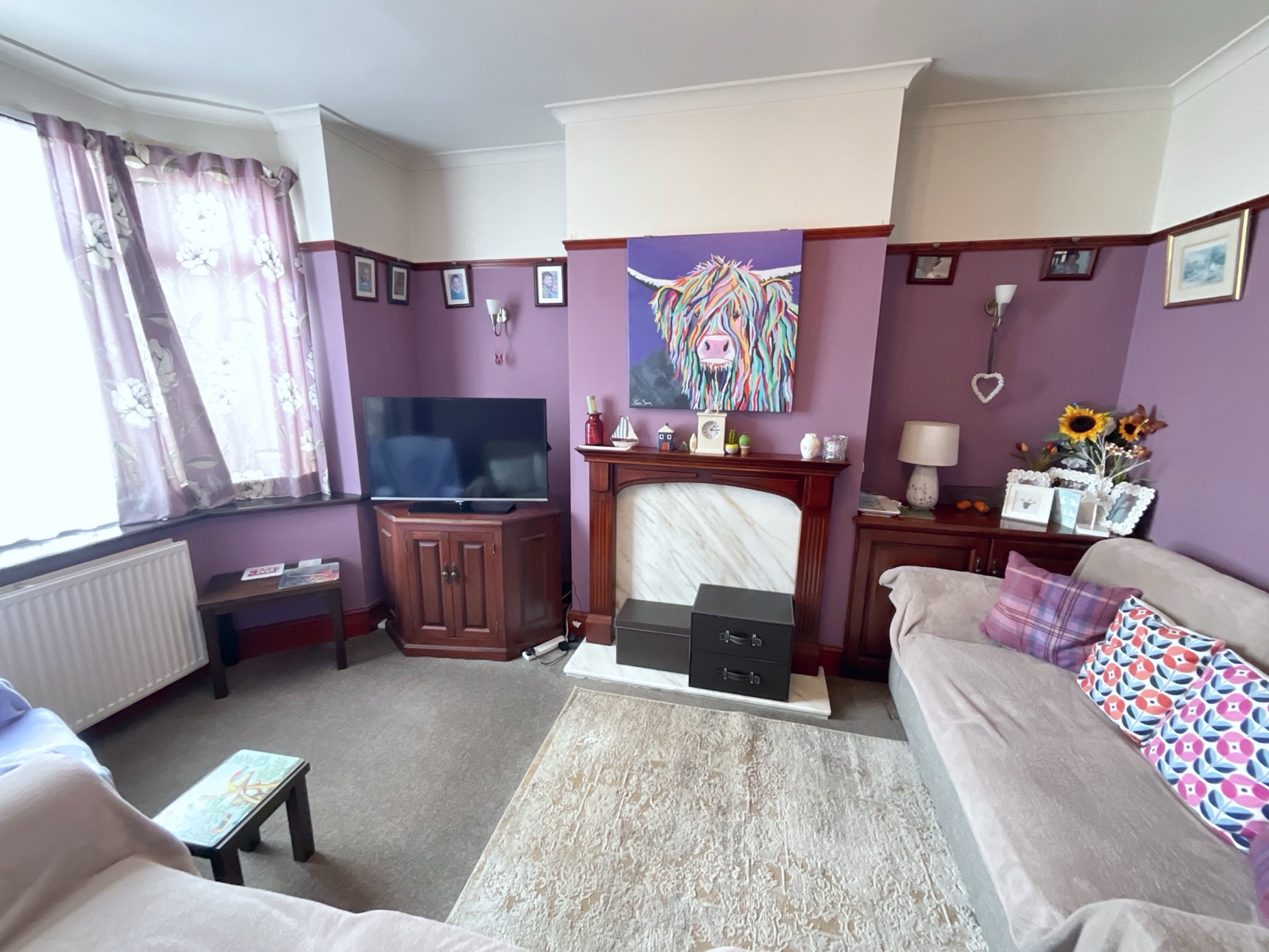 living room 