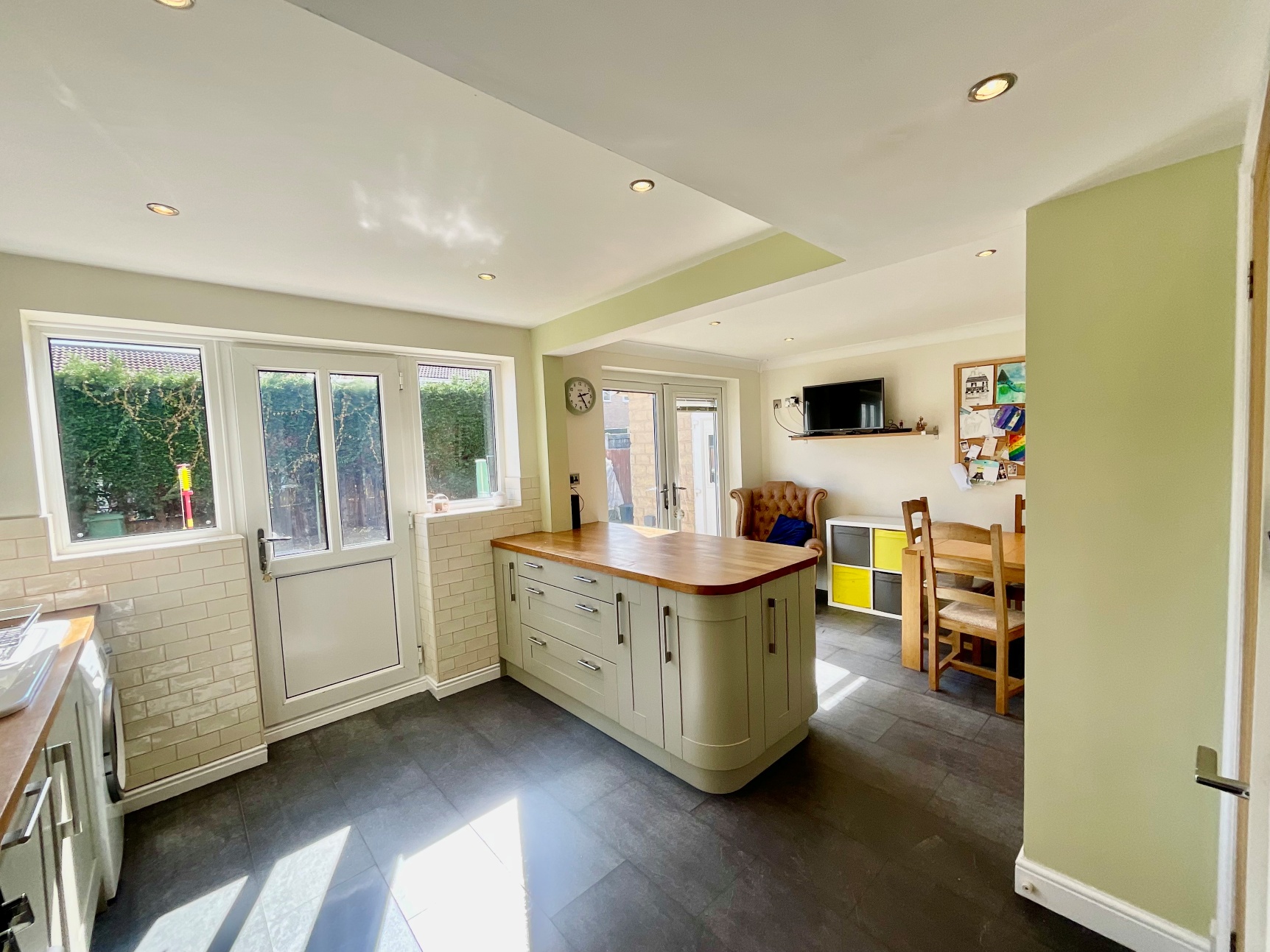 Kitchen Diner 