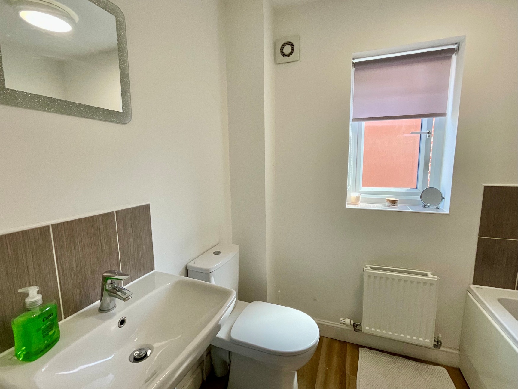 Family Bathroom 