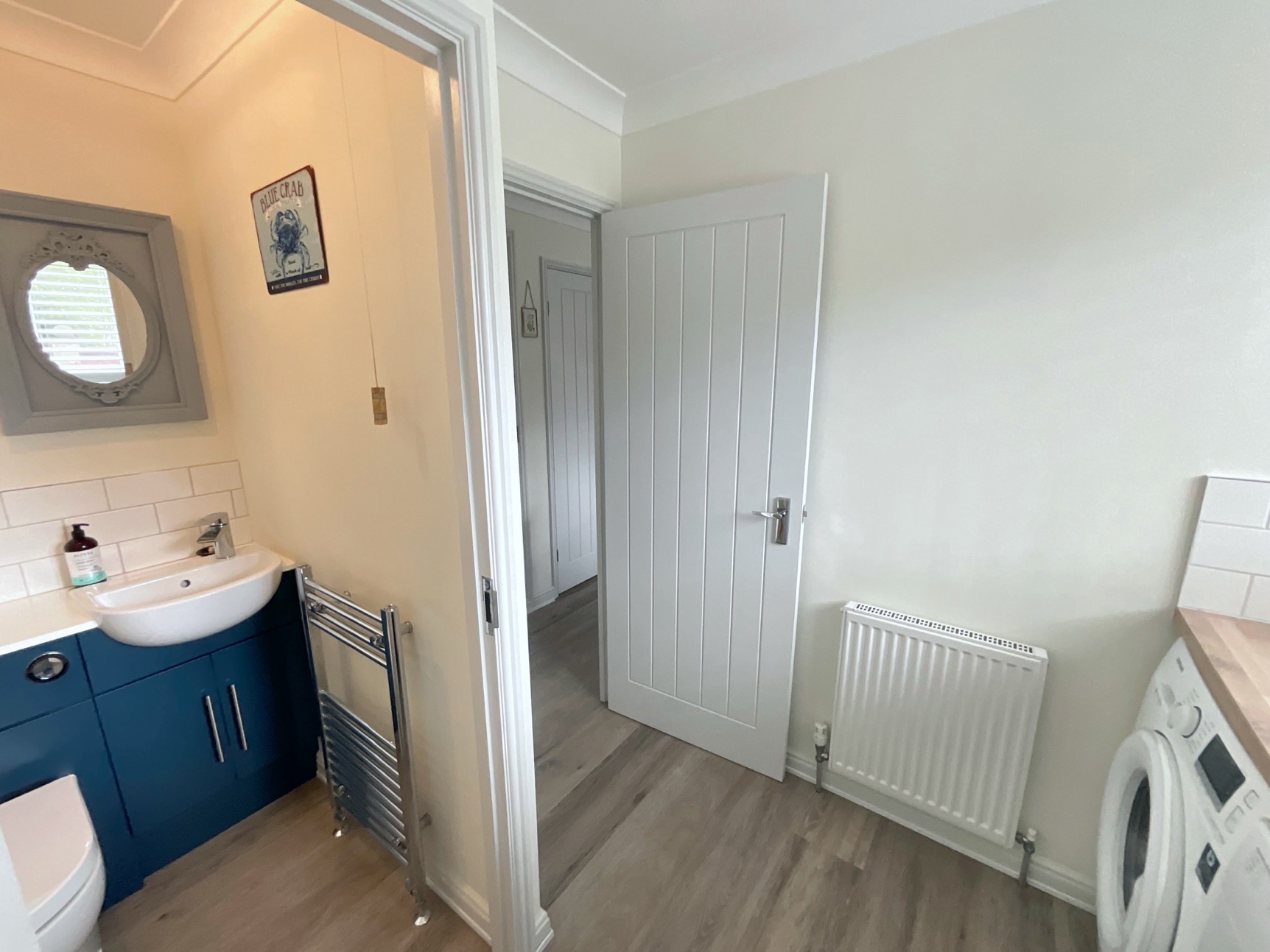 downstairs cloakroom 