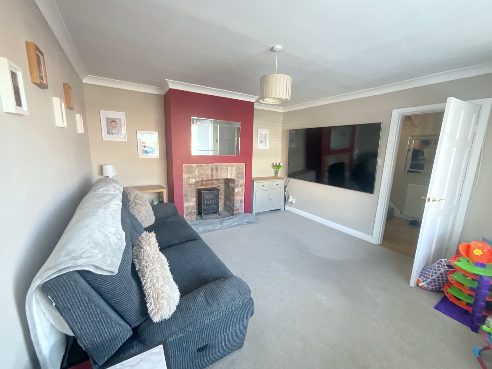 living room 