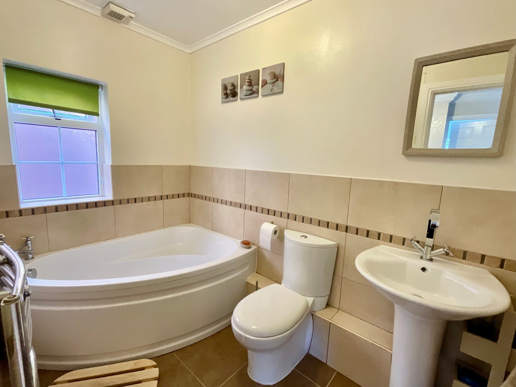 Family Bathroom 