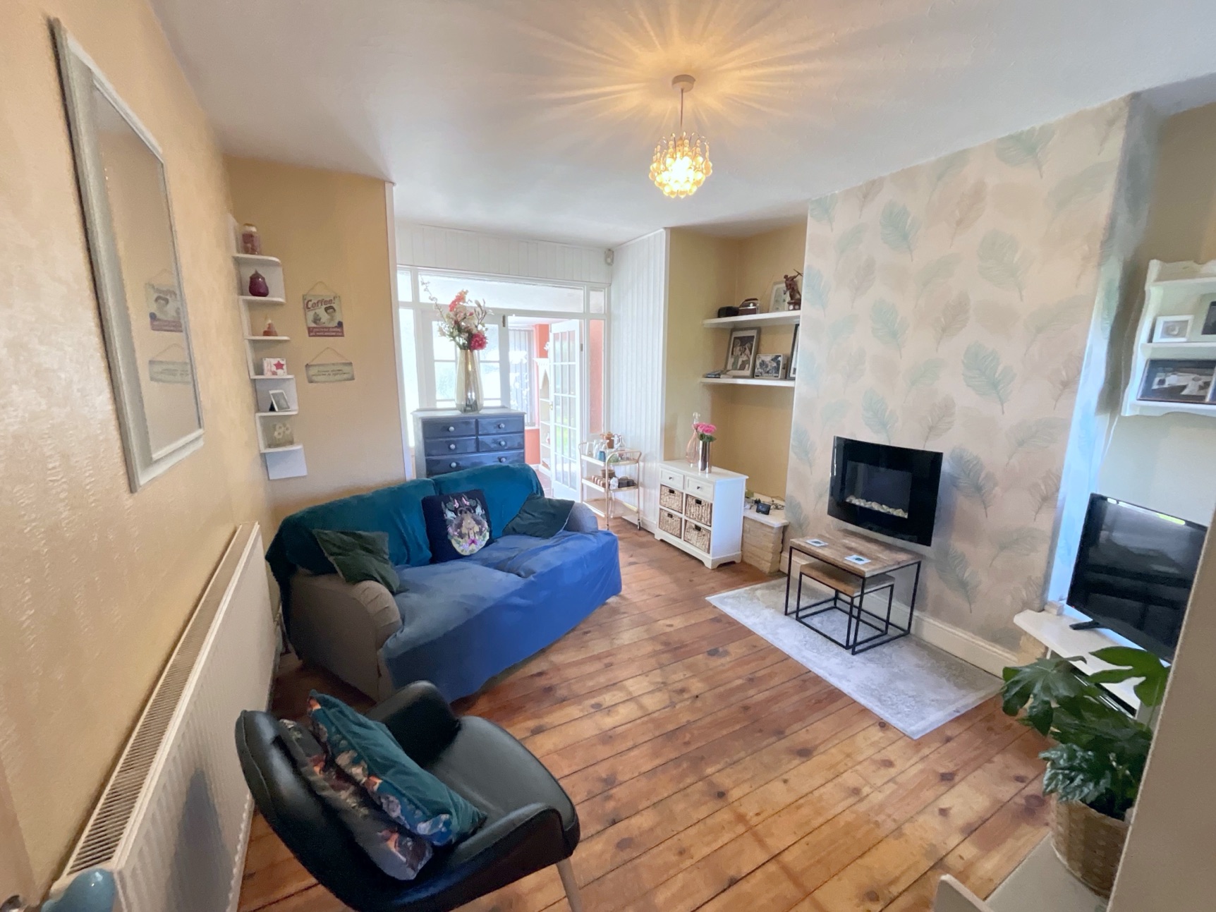 living room 