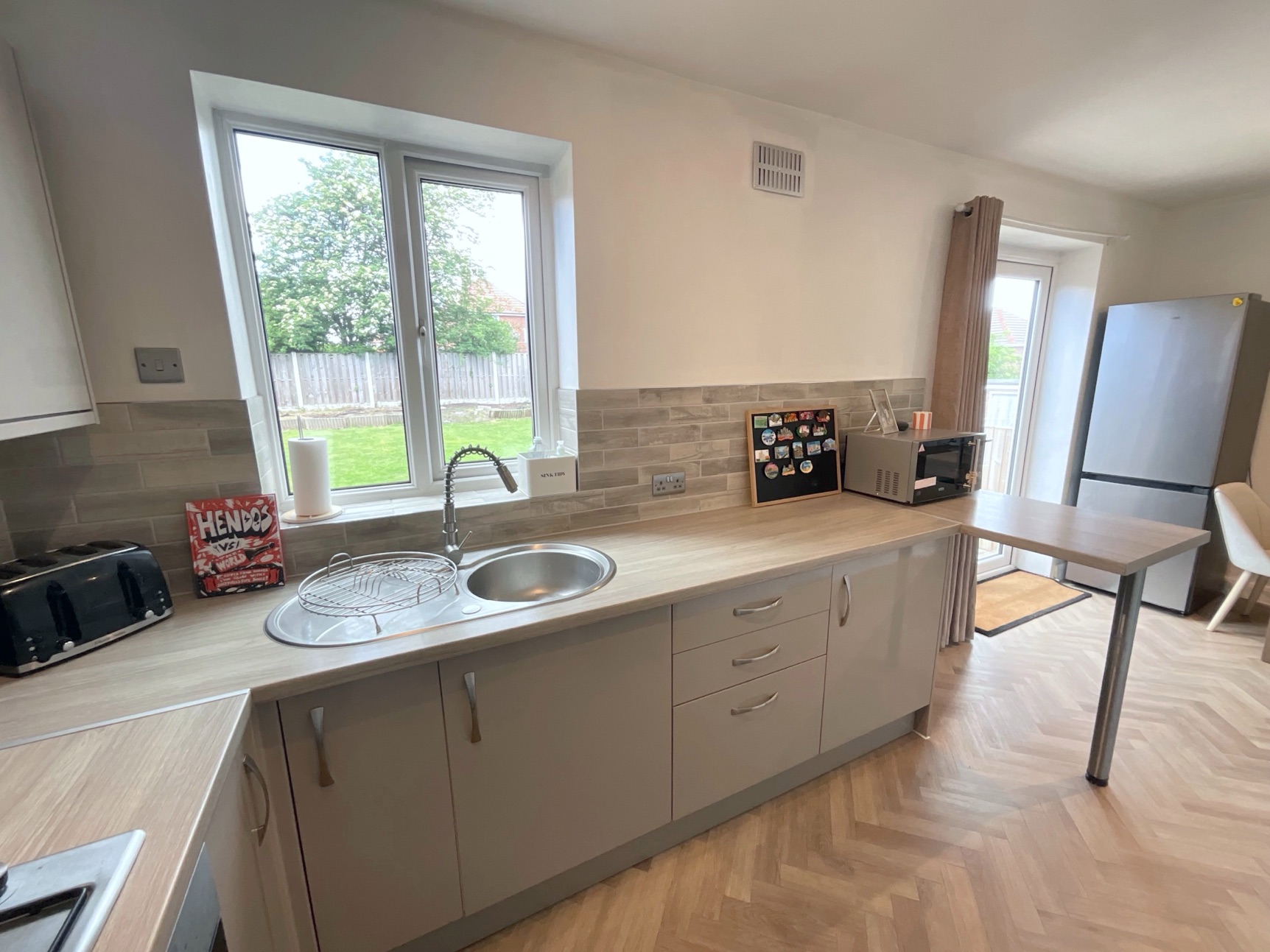 KITCHEN/DINER