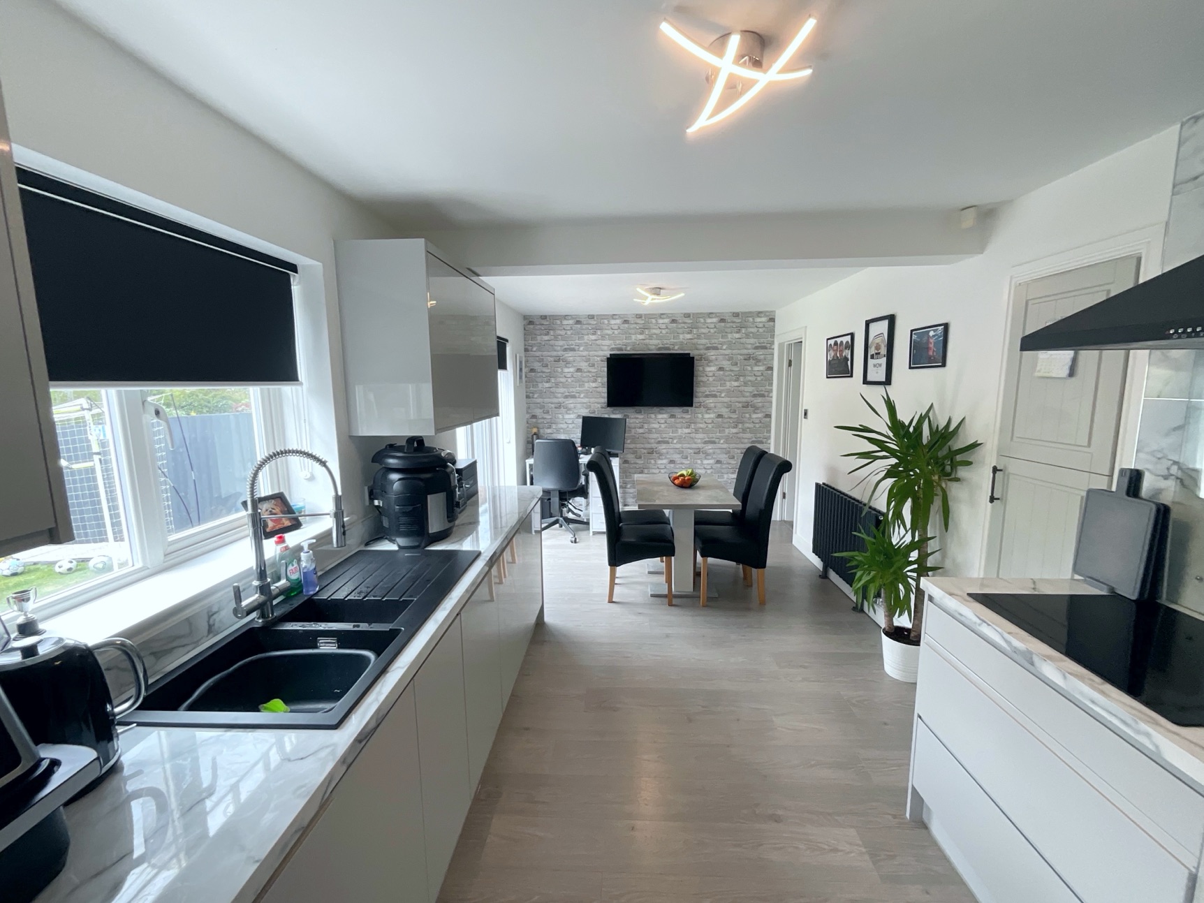 KITCHEN/DINER