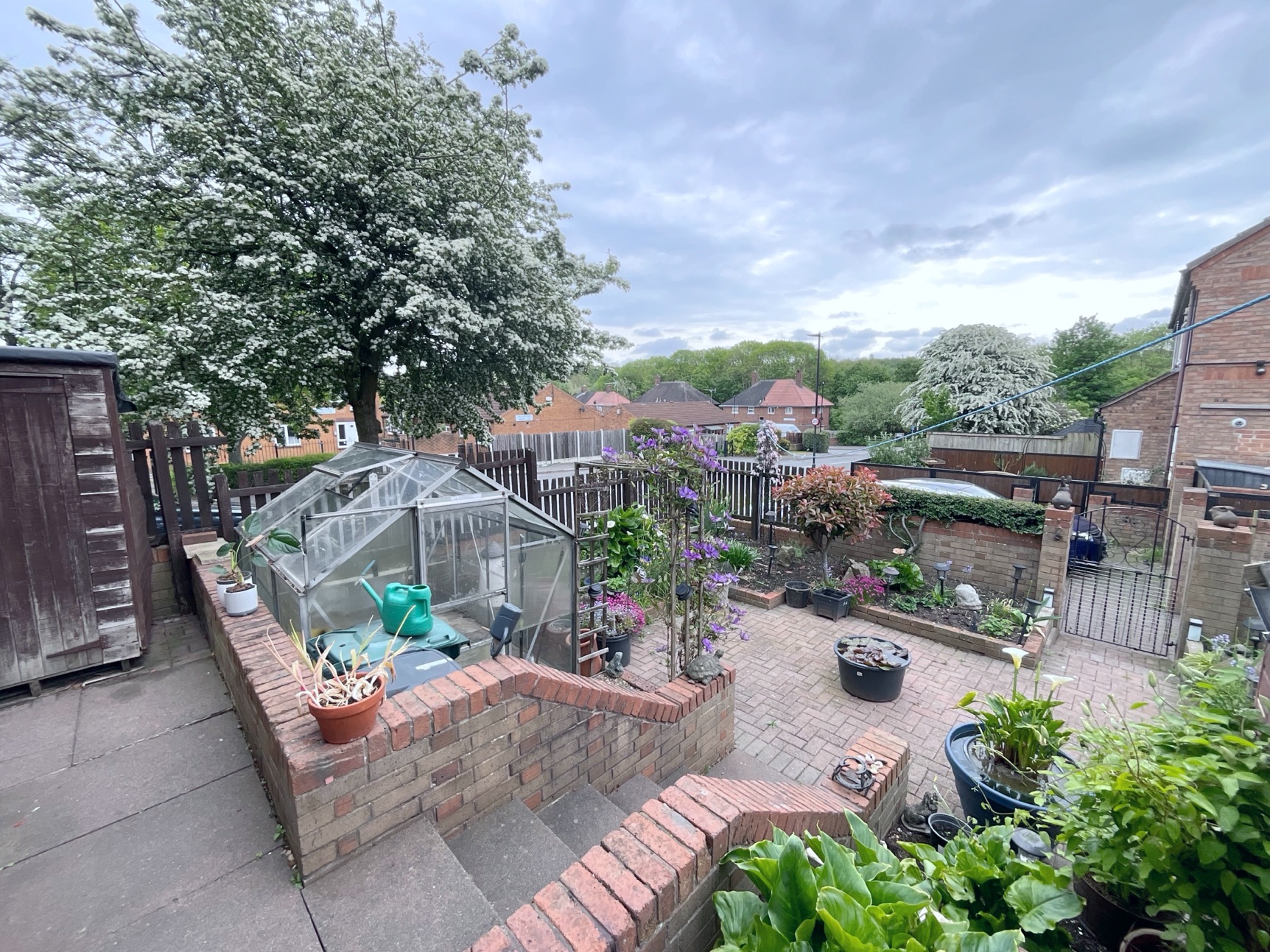 GARDEN 