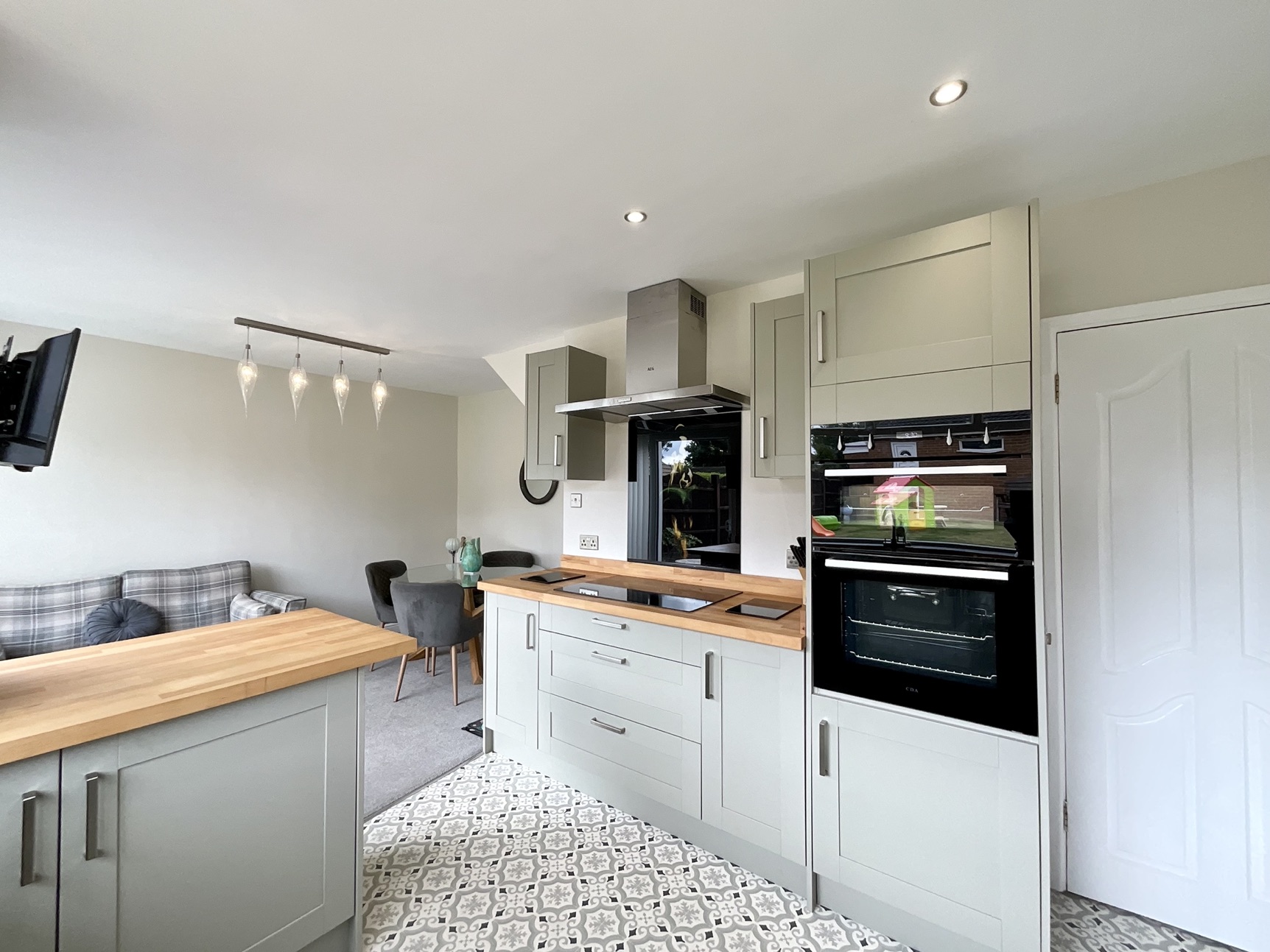 Kitchen/Living/Dining