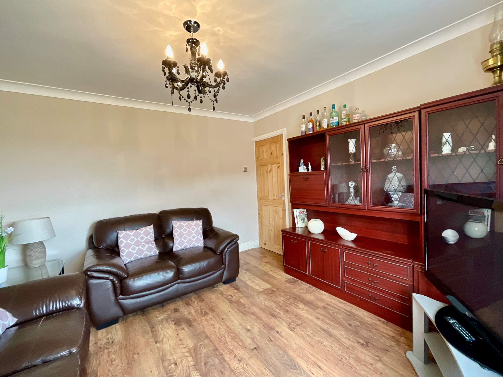 Lounge/ Bedroom 3 