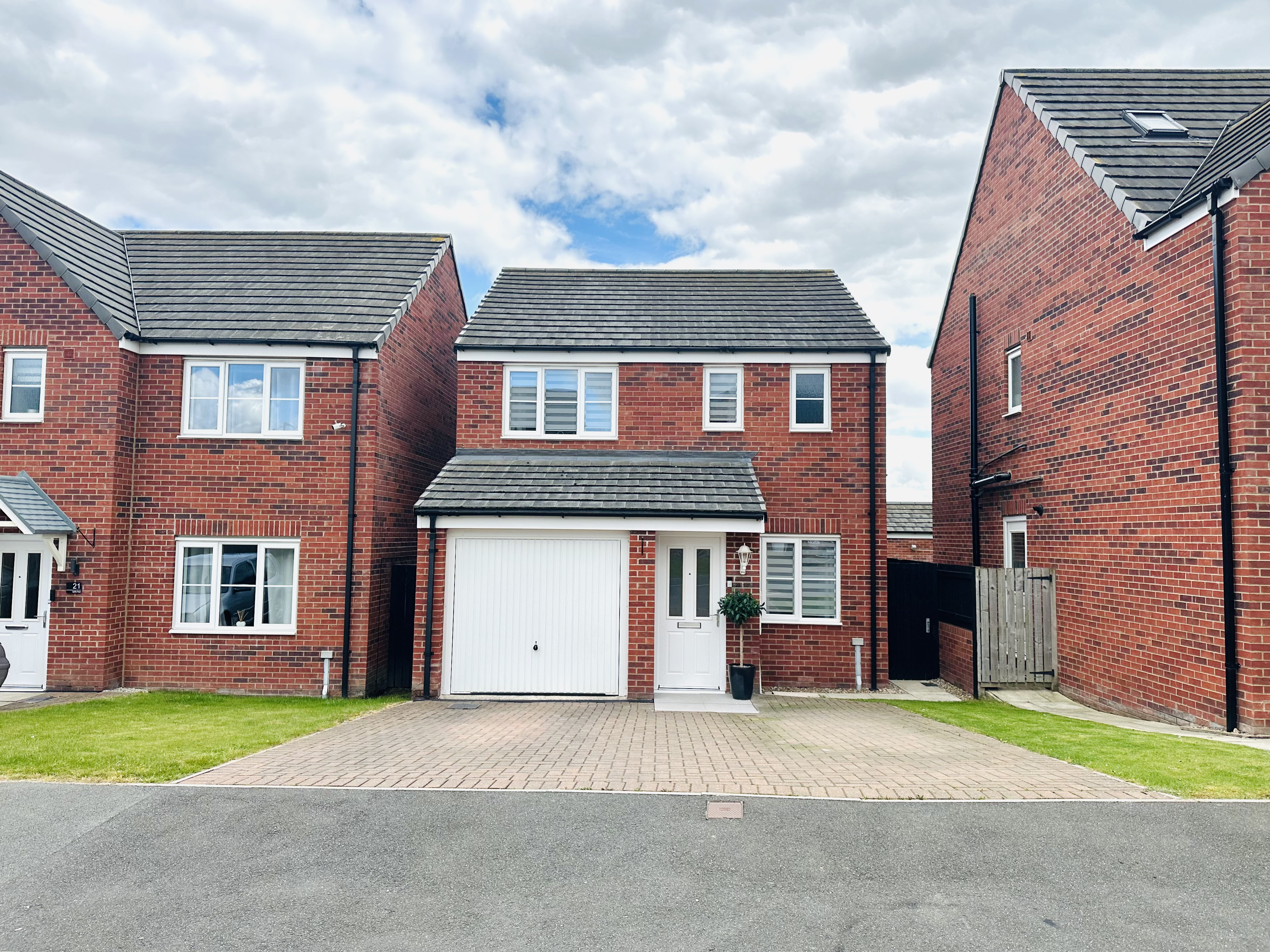 Spitfire Road , Woodhouse, Sheffield, S13