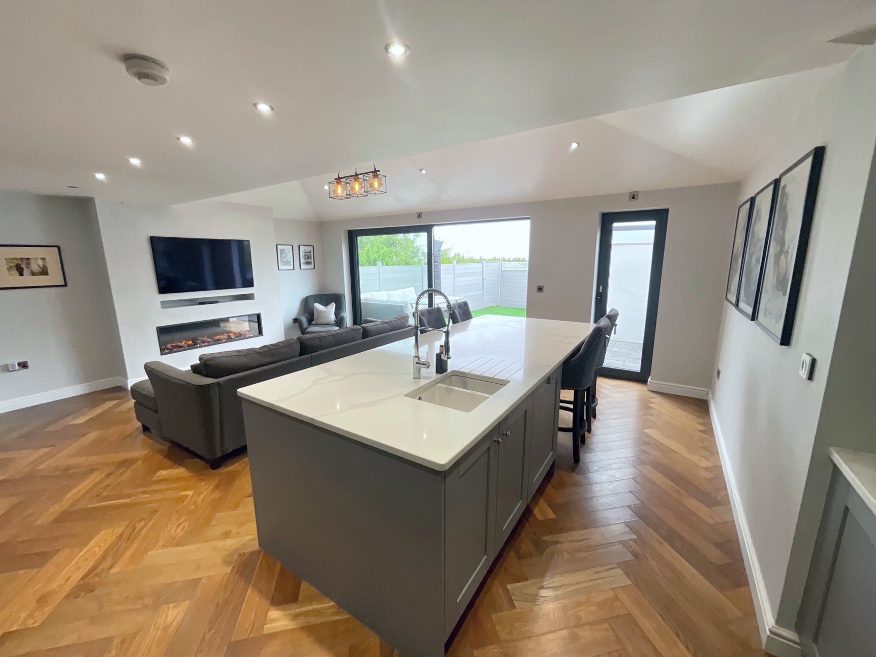 KITCHEN/DINER