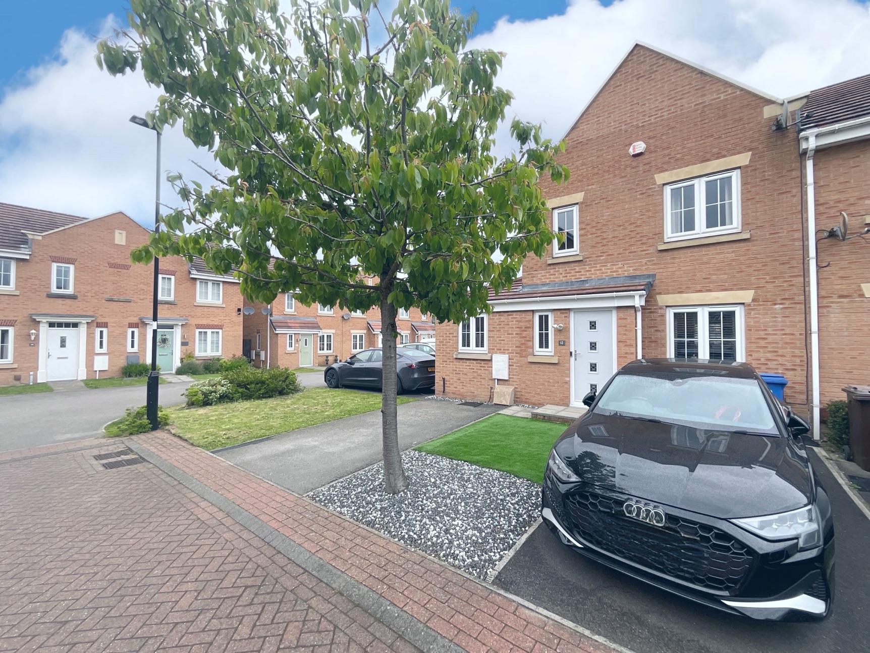Image for property: 33568