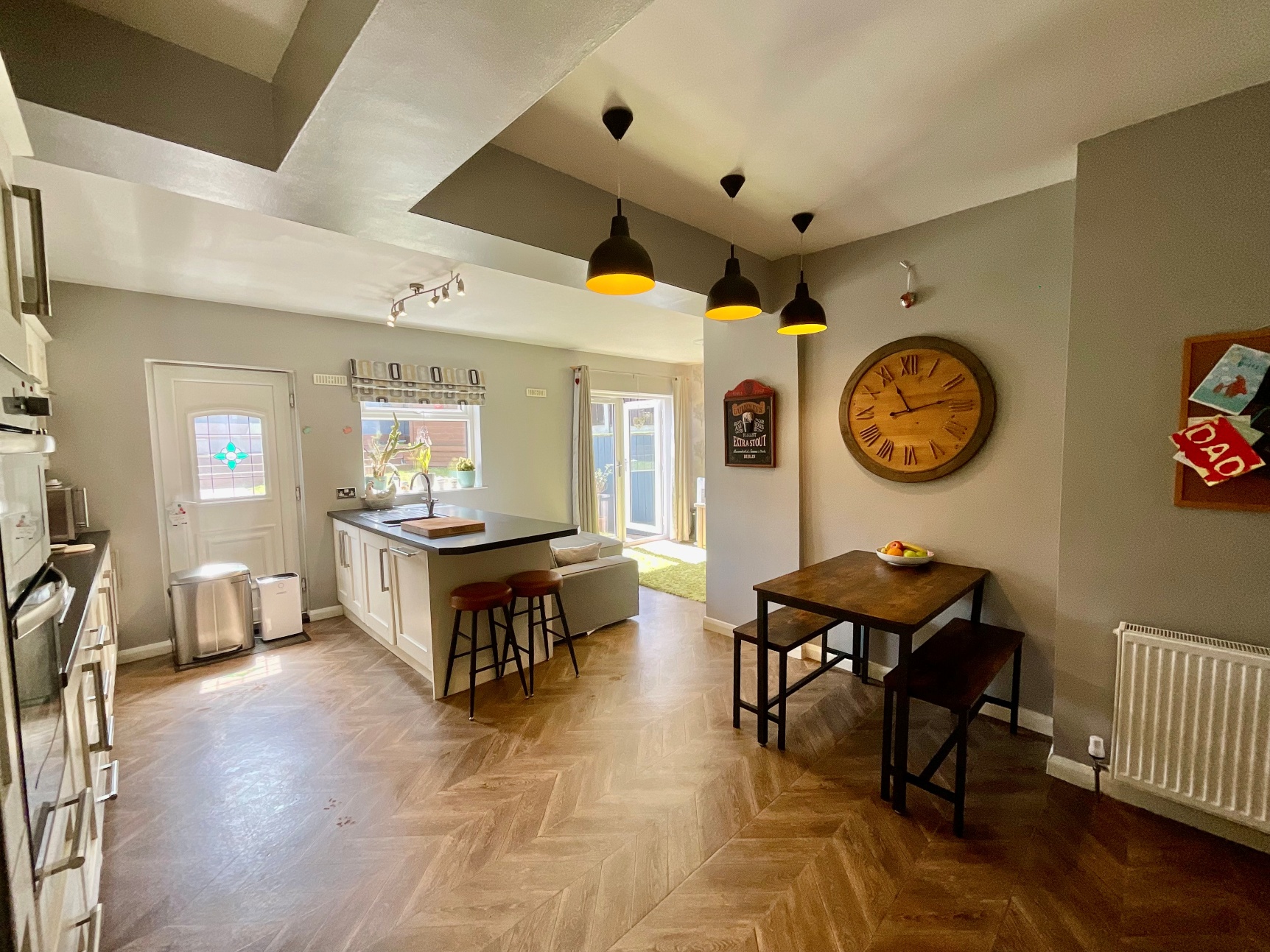 Kitchen Diner 