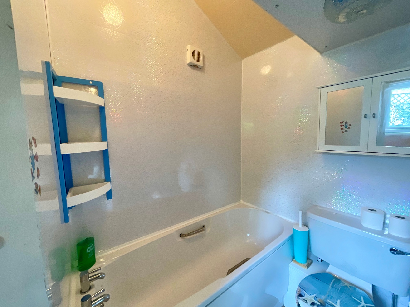Den Bathroom 