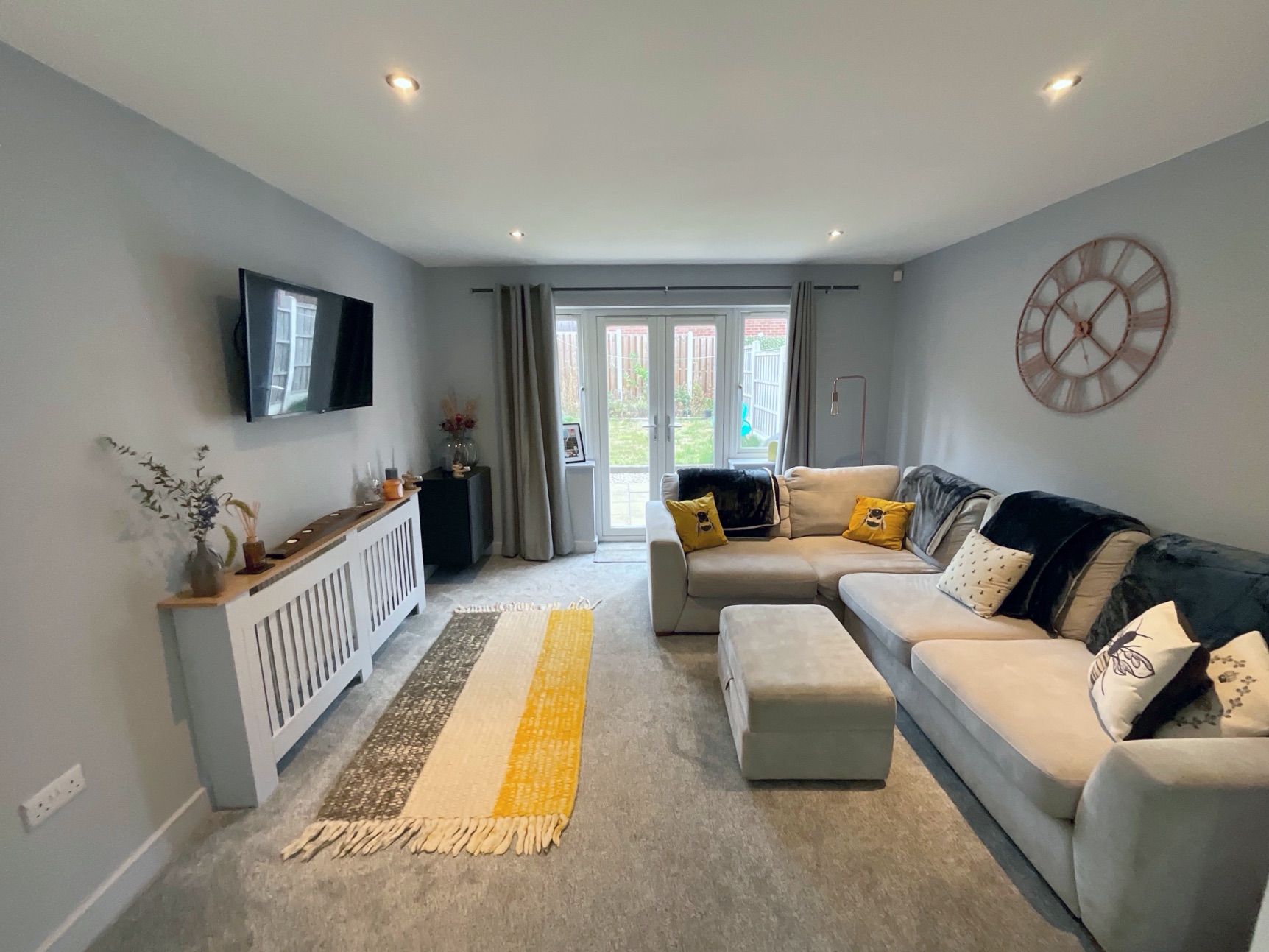 living room 