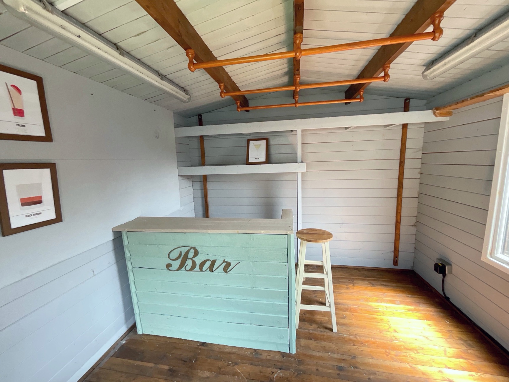 summer house/bar