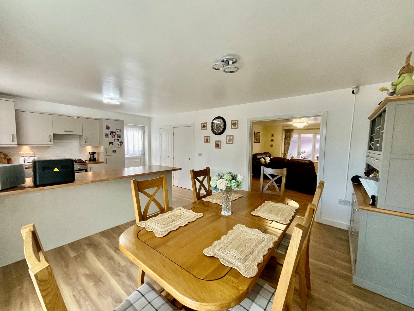Kitchen Diner 
