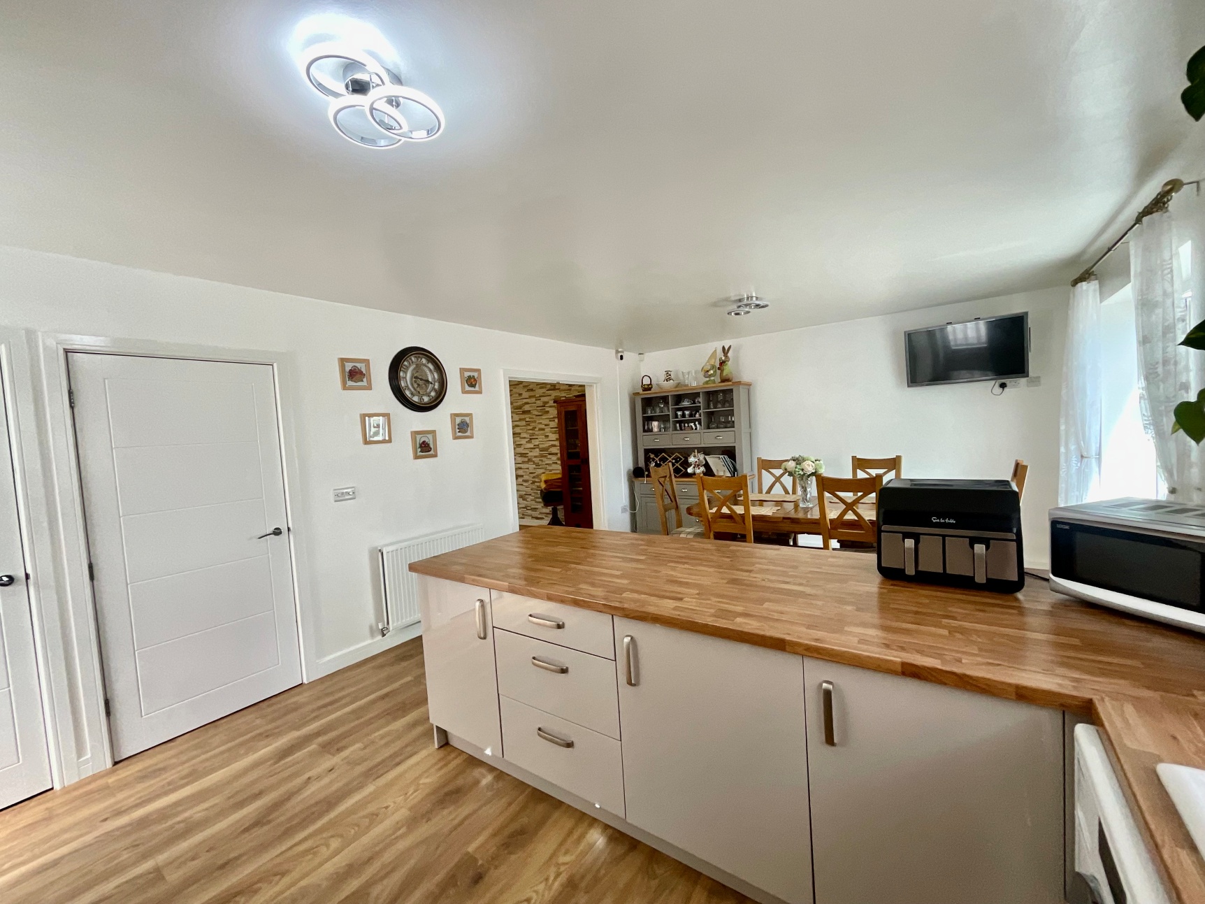 Kitchen Diner 