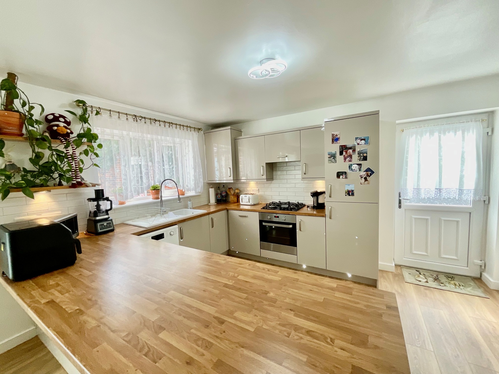 Kitchen Diner 