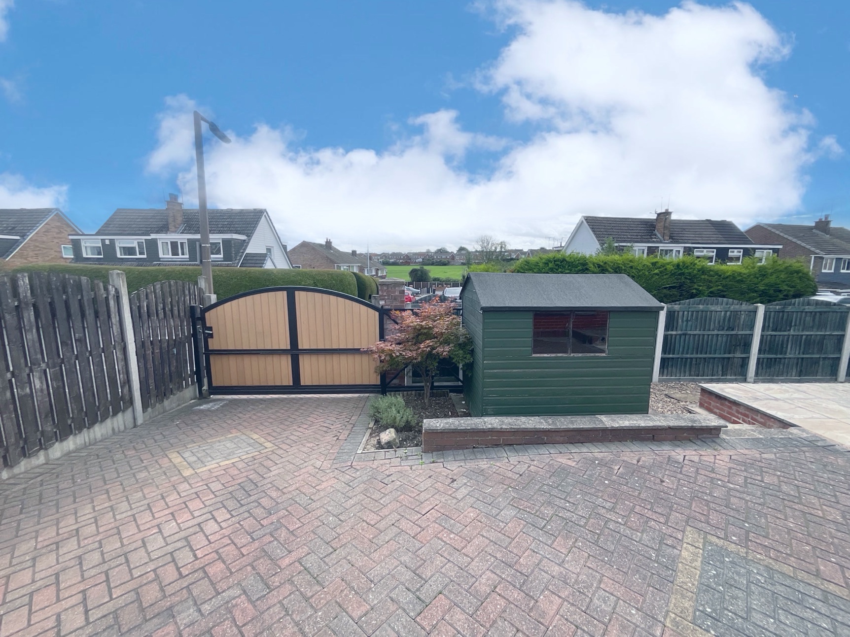 driveway 