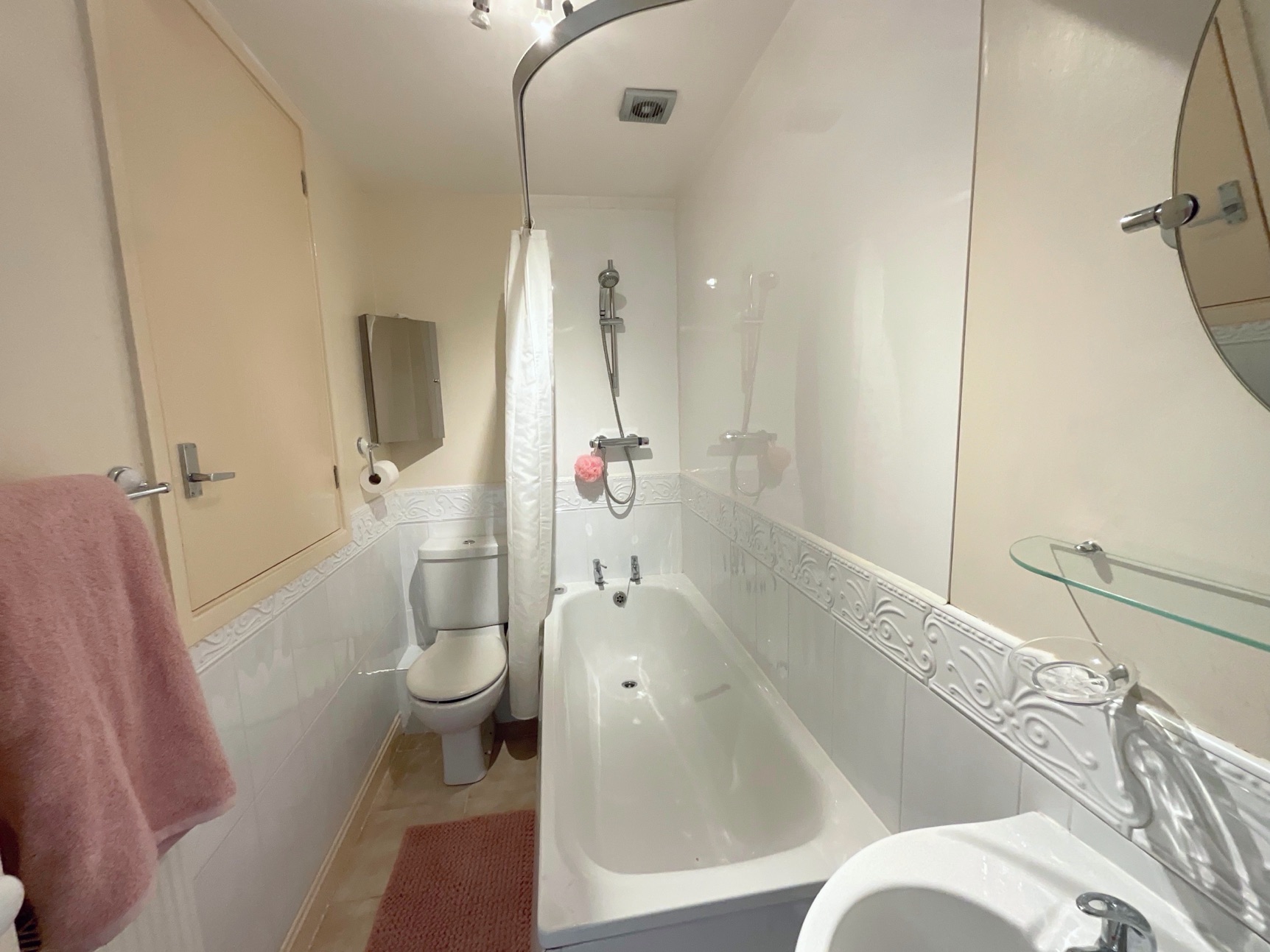 bathroom 