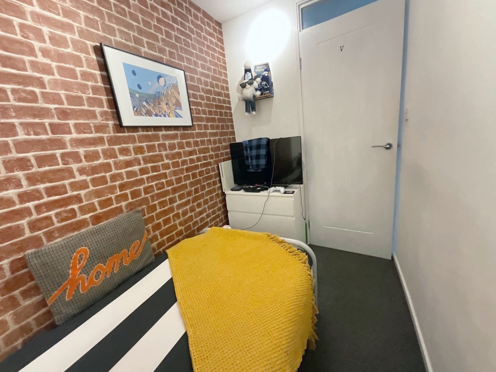 OCCASIONAL ROOM