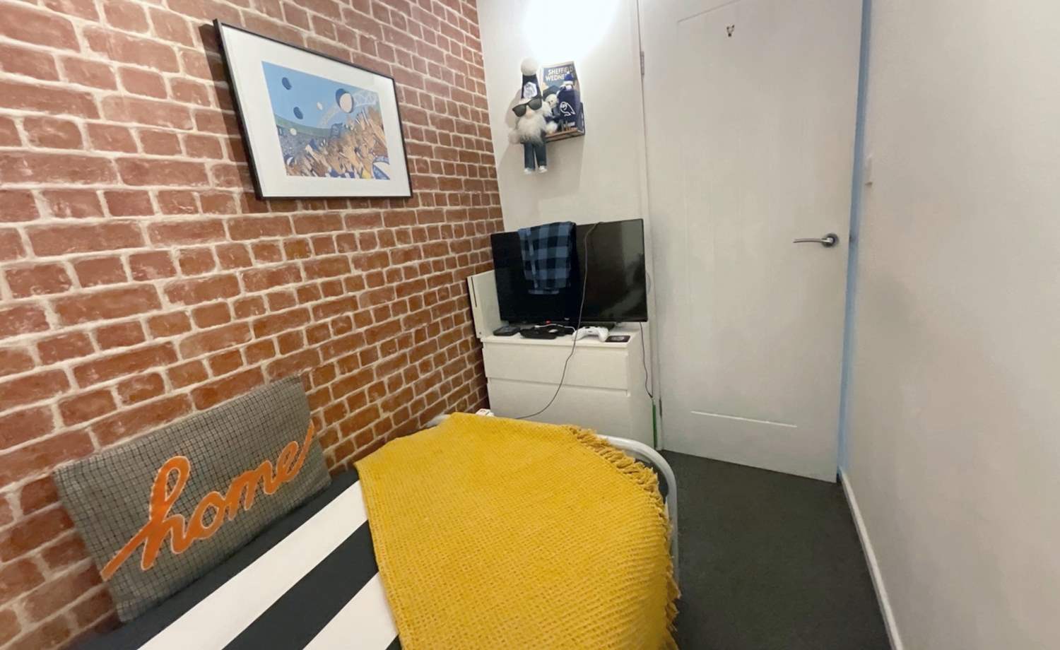 OCCASIONAL ROOM
