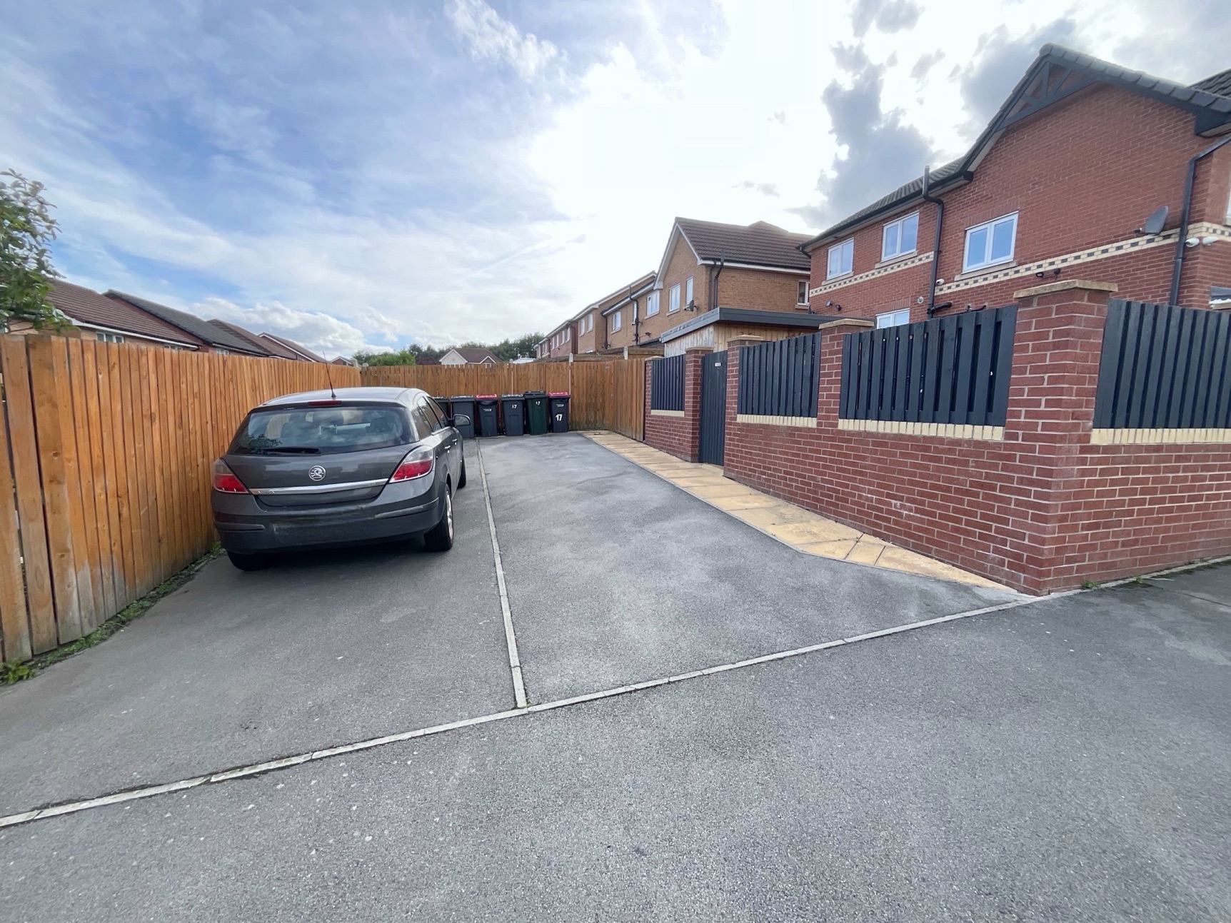 driveway 