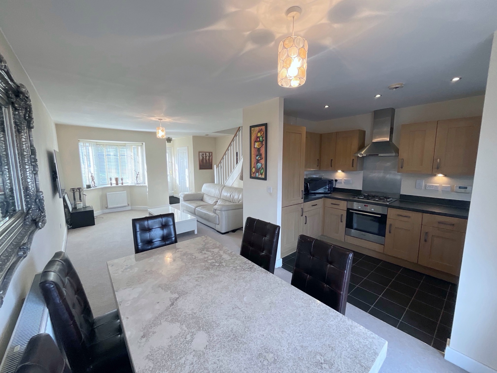 living/kitchen 