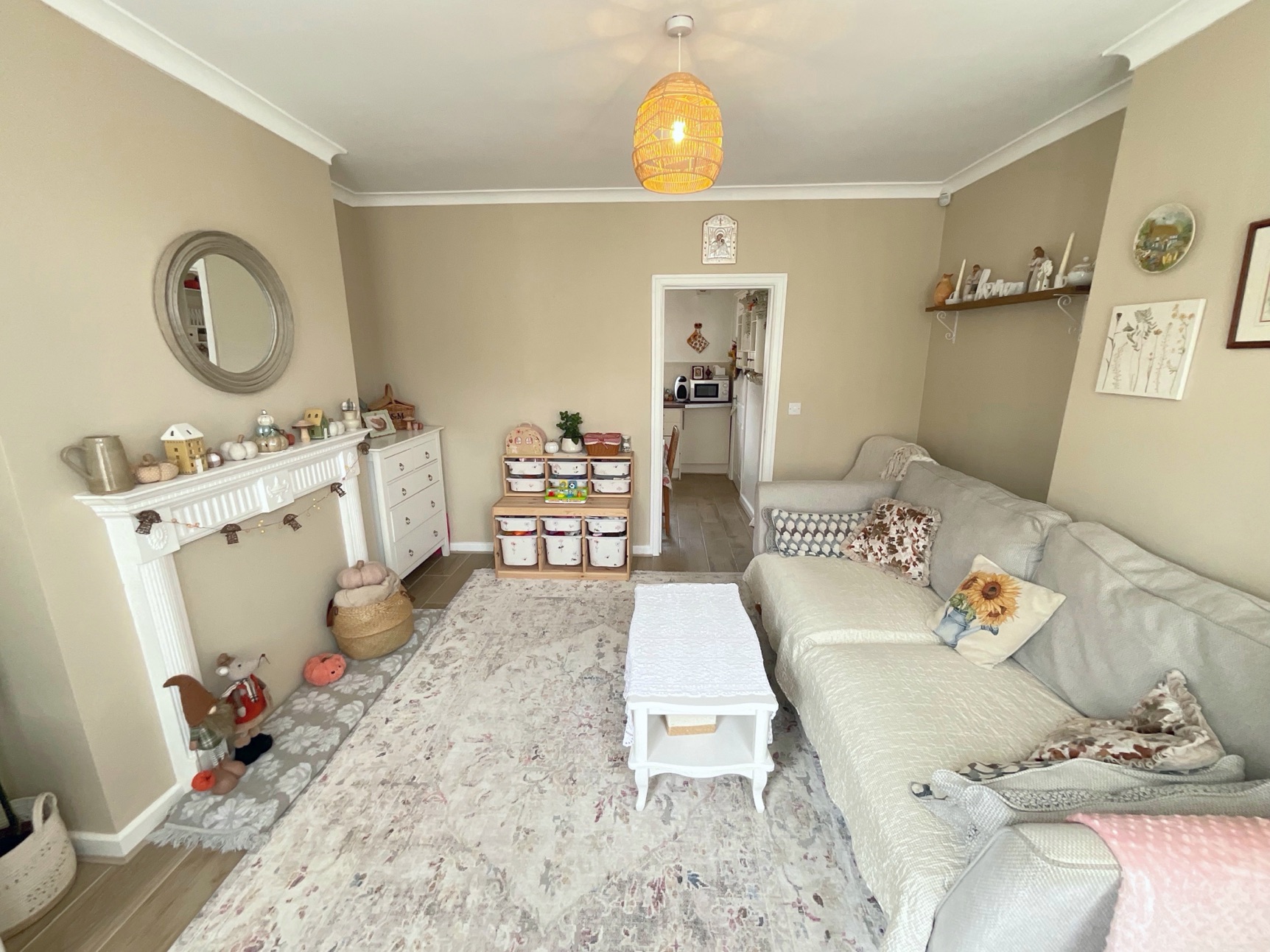 living room 