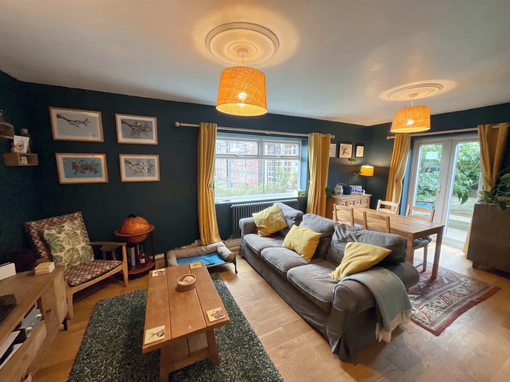 living room 