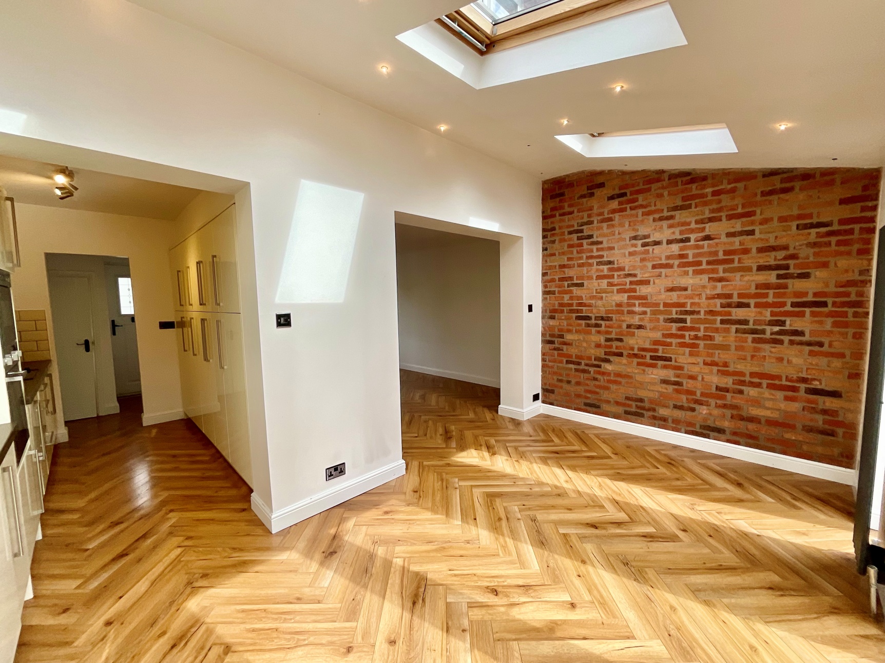 Kitchen Dining Area 