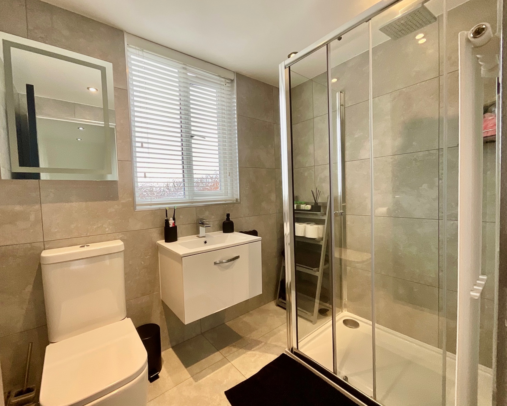 Second Floor Bathroom 