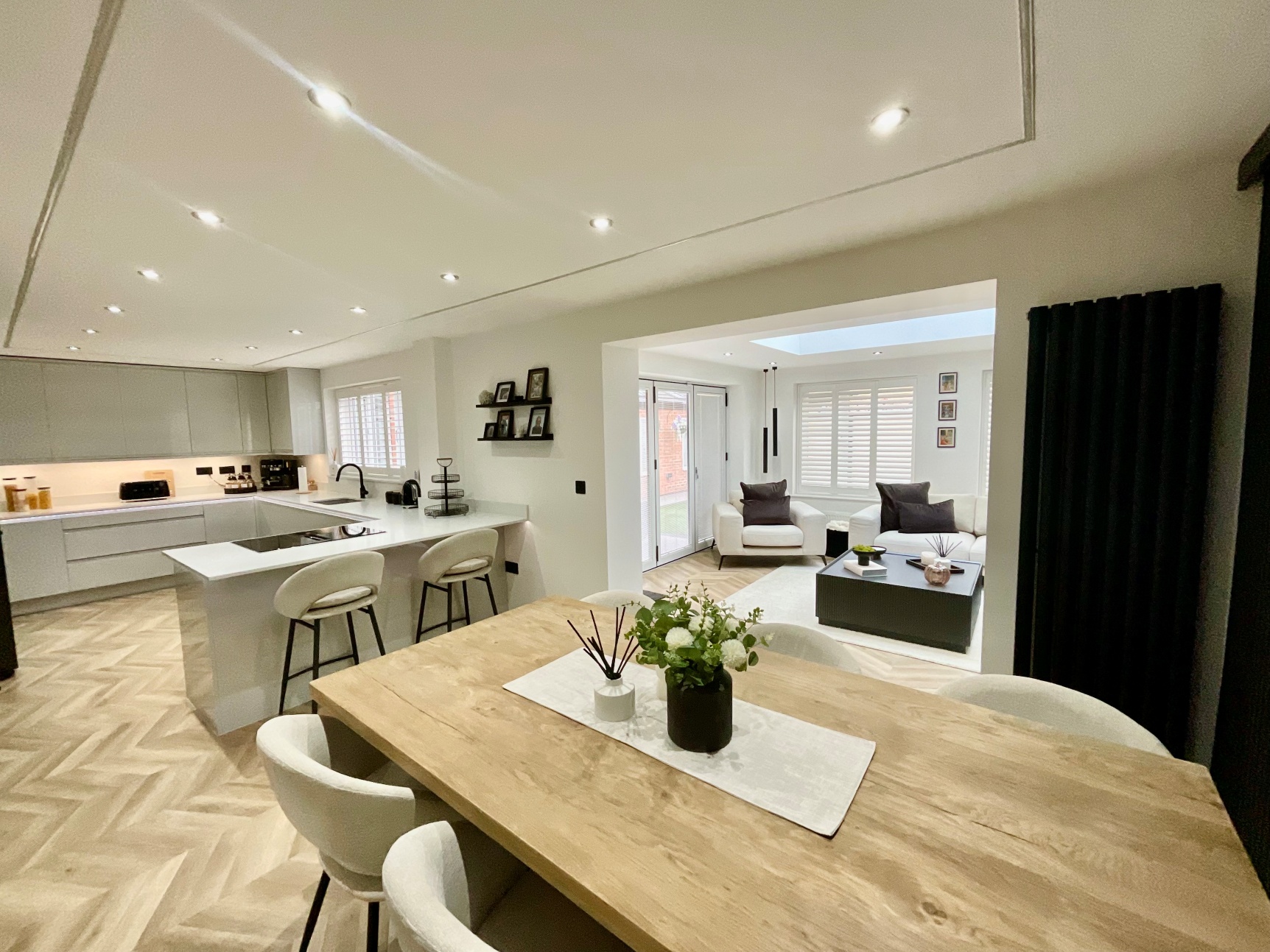 Kitchen Diner 